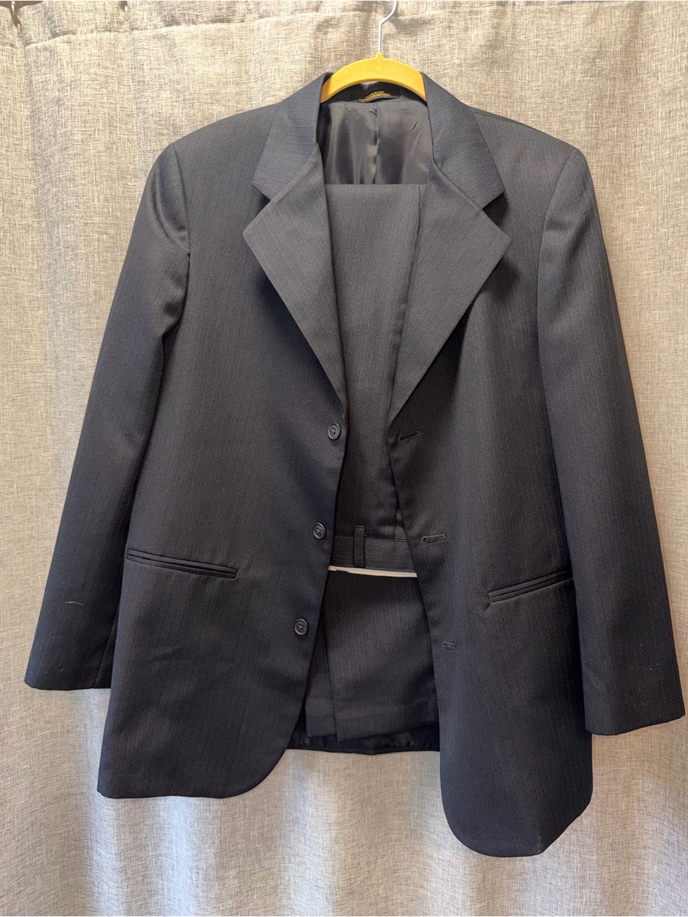 Classic Boys Blue Pin Stripe suit size 20 Husky